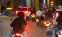 عروسی ساده‌ای که بزرگترین کارناوال شهر شد