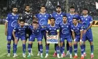 استقلال پشت پنجره بسته کولاک کرد