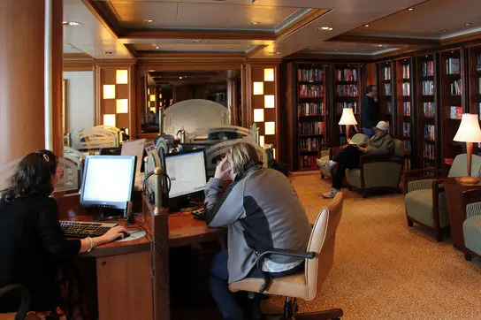 اینترنت پرو در حد یک فحش مردم را عصبانی کرده