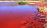 این دریاچه را با خون پر کرده‌اند!