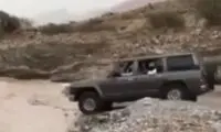 خودکشی یک پاترول در سیل روز گذشته!