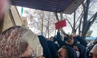 ‏ویدئویی دردناک از دانش‌آموزان وحشت‌زده تهرانی