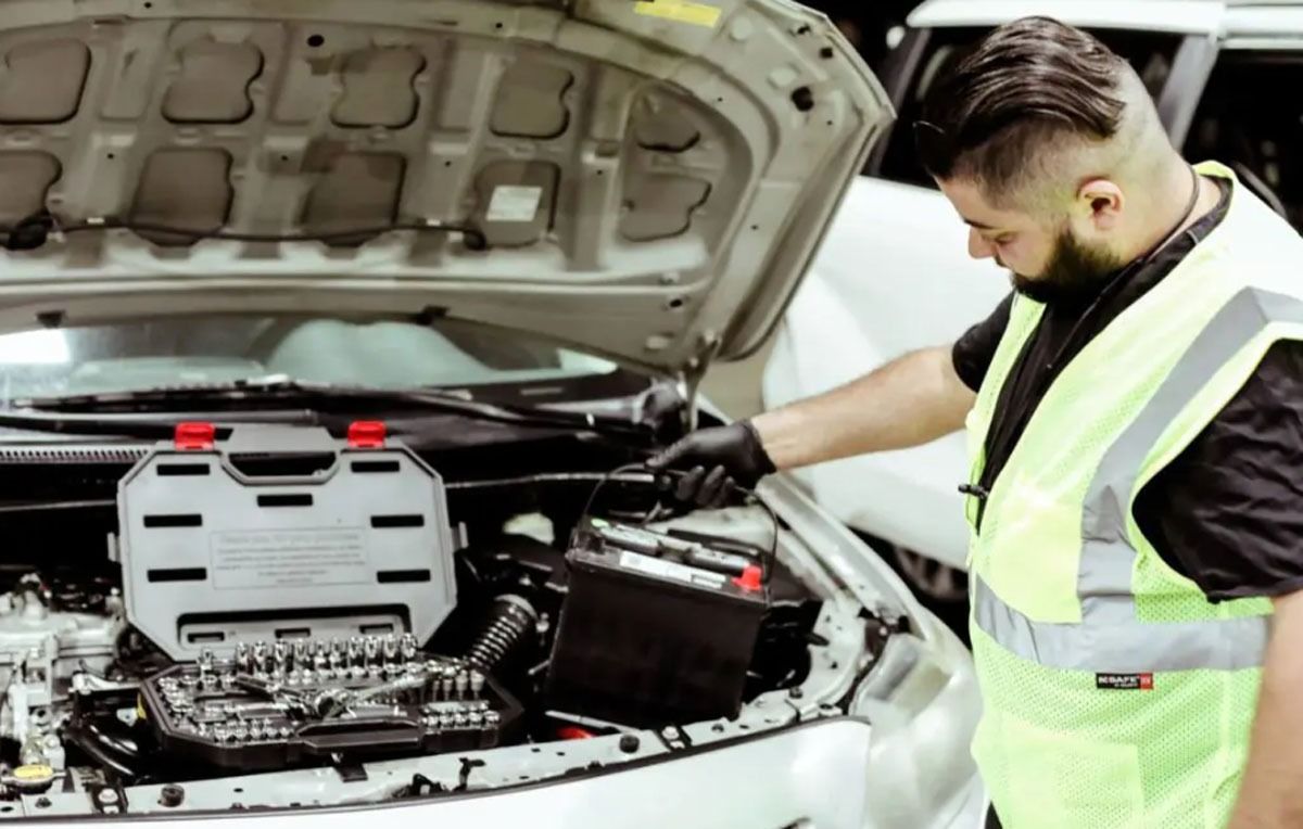 تعویض باتری ماشین در محل؛ راحتی برای راننده‌ها یا کابوس تعمیرگاه‌ها؟