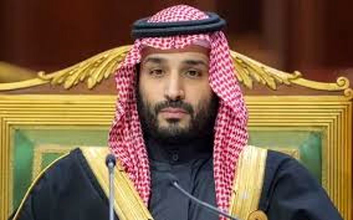   بنر بزرگ بن‌سلمان و ترامپ در قلب دمشق نصب شد 