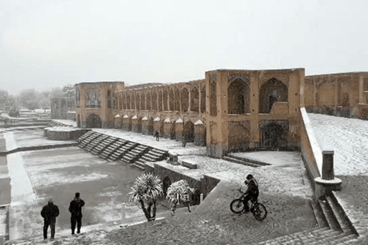 نصف‌جهان سفیدپوش شد