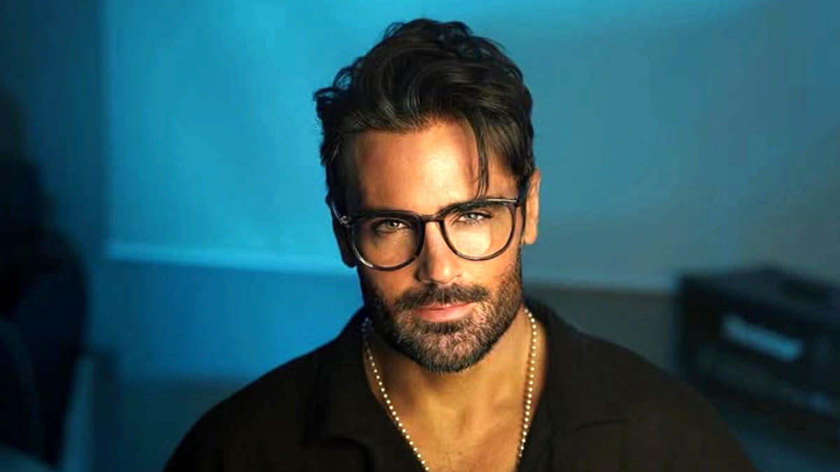 ویدئو زیرخاکی از سهراب پاکزاد قبل از عمل زیبایی و تغییر صدا