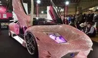 جولان خودروهای پر زرق و برق در یک مراسم لوکس 