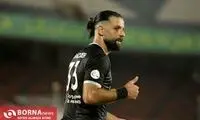 عکس جالب از بازیکن نساجی با لوگوی پرسپولیس