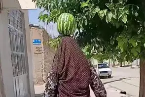 حرکت نمایشی یک پیرزن ایرانی به سبک رونالدینیو!