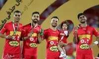 تصویری از یک دختر زیبا در جشن پرسپولیسی‌ها