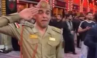 ادای احترام یک افسر عراقی به رهبر شهید انقلاب