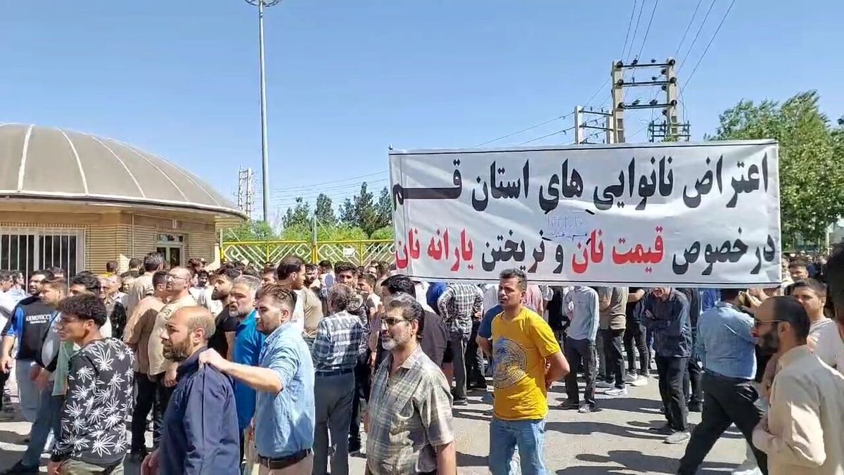   تصاویری از تجمع نانوایان در چند شهر بزرگ 