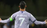 رونالدو مقابل ستاره الهلال زانو زد