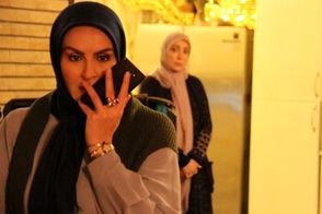 آزیتا ترکاشوند عزادار شد