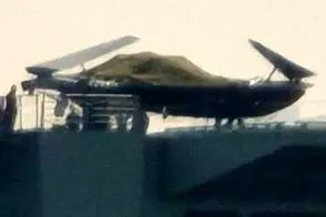 شکار پهپاد پنهان‌کار روی عرشه ناو هواپیمابر