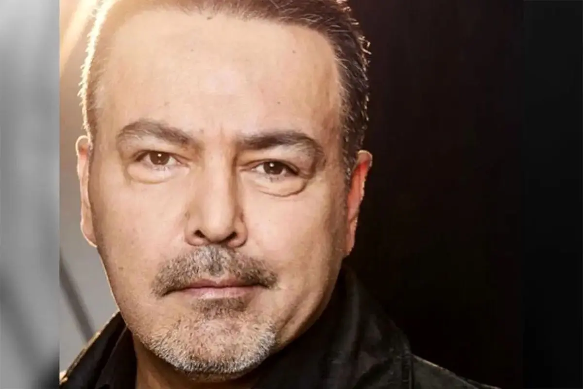 واکنش فریبرز عرب‌نیا به شایعه حمایتش از نظام پادشاهی