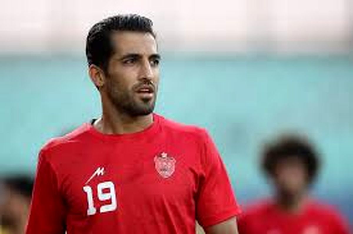   کاپیتان پرسپولیس خادم امام رضا(ع) شد 