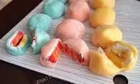 یک ایرانی راز پخت موچی در ژاپن را به نمایش گذاشت