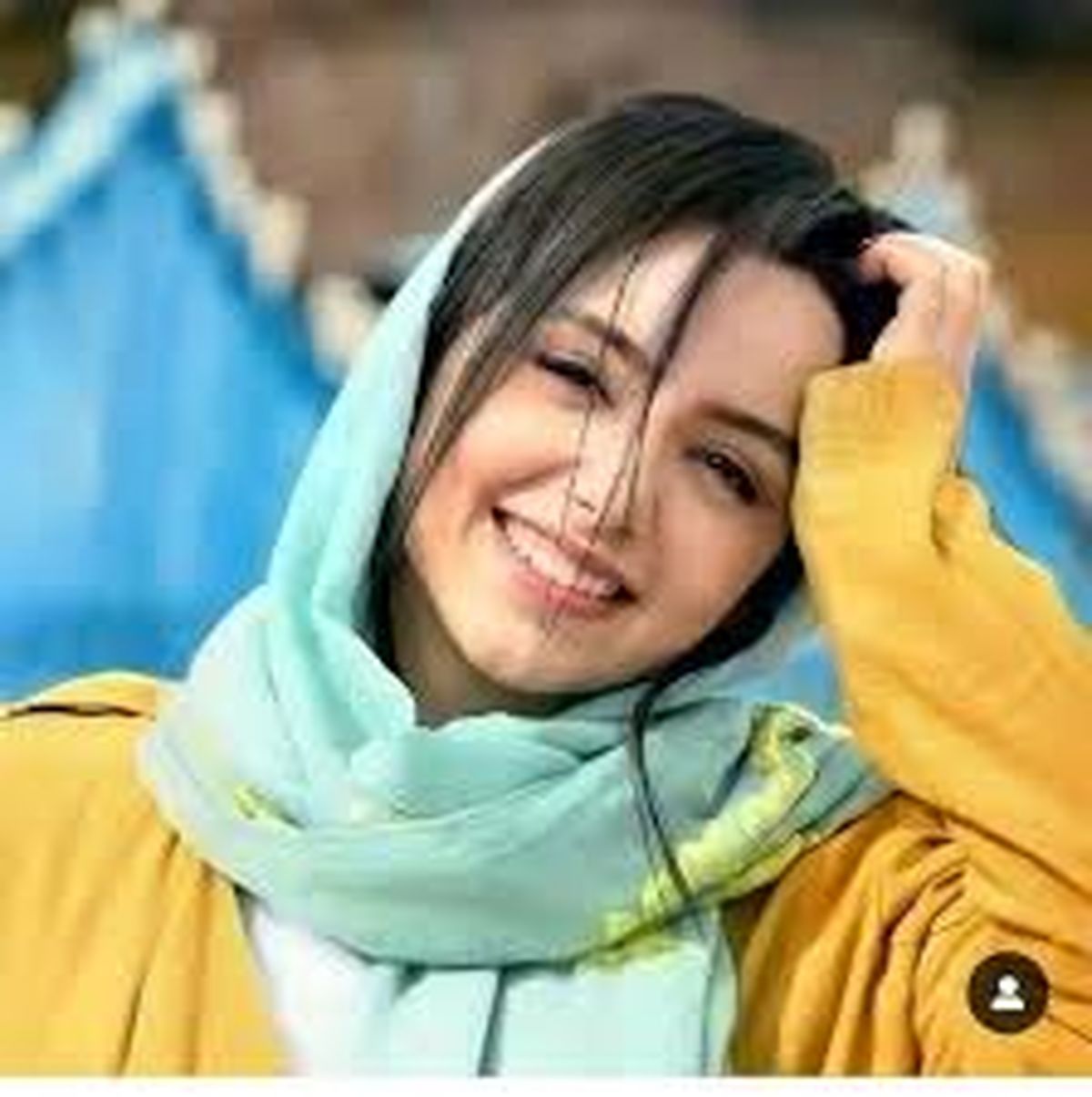   سلفی نازنین بیاتی و خانم بازیگر در حافظیه شیراز 