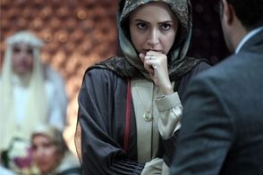استایل جوان‌پسند شبنم قلی‌خانی با کت جین و کلاهِ اسپرت