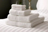 راز ماندگاری و لطافت حوله‌های هتل‌ها در چیست؟