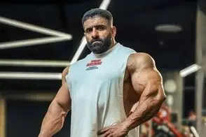 حمله هادی چوپان به منتقدانش: شما دلقک مجازی هستید!