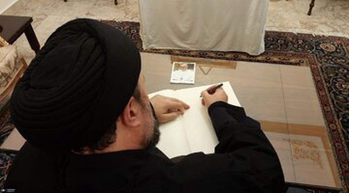 عکسی از سیدحسن خمینی در سفارت واتیکان