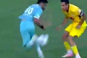 دریبل رنگین‌کمانی فوق‌العاده در لیگ برتر ایران به سبک نیمار