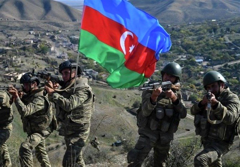  جشن مردم باکو پس‌ از پیروزی در قره‌باغ 