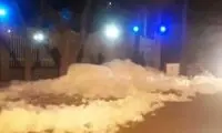 کف و آب از تونل مترو تبریز به خیابان بالا زد