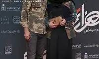 مجتبی جباری و همسرش در جمع سینمایی‌ها