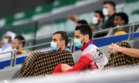 پاسخ قطر به منتقدان با عکس نیمکت پرسپولیس!