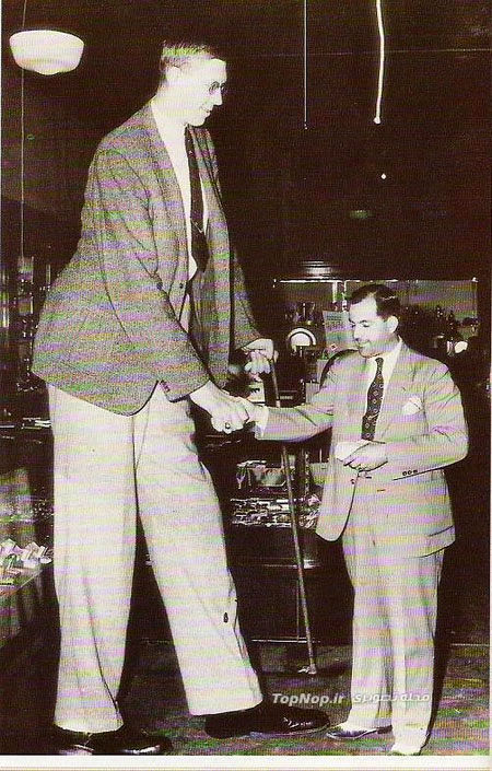 بلند قد ترین مرد تاریخ +عکس