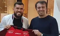 ماجرای عکس یادگاری گابریل با پیراهن پرسپولیس