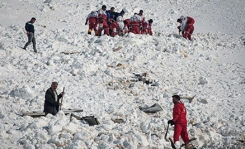 زنده‌ماندن ۲ نفر از حادثه‌دیدگان سقوط بهمنِ رودبار