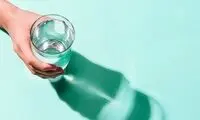 آب خوردن در این زمان باعث نفخ شدید می‌شود