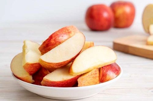 بعد از خوردن سیب چه اتفاقی در بدن رخ می‌دهد؟