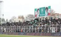 پرتاب اشیا در خرم‌آباد بازی را متوقف کرد!