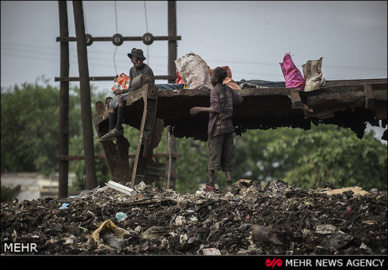 عکس: جمع آوری و فروش زباله در موزامبیک