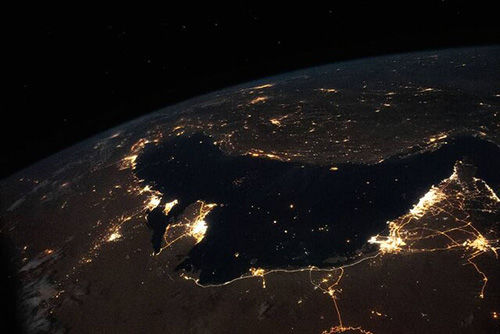 تصویری خیره‌کننده از آسمان شب خلیج فارس