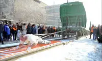 هرکول روسی شش واگن را جا به جا کرد