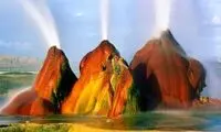 عجیب ترین آب گرم دنیا در آمریکا +عکس