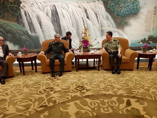 دیدار سرلشکر باقری با فرمانده نظامی شانگهای