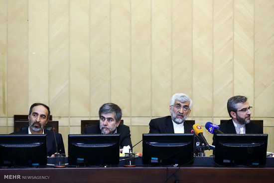 عکس: نقد برجام با حضور مردان احمدی‌ نژاد