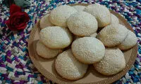 کلوچه کنجدی خانگیِ نرم با چای میچسبه