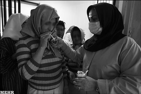زنان بی‌خانمان تهرانی در اردوگاه ... / عکس