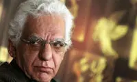 جولین مور باید بازیگری را از کیانیان یاد بگیرد