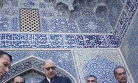 بازدید ژنرال دوگل از مسجد شیخ لطف‌الله