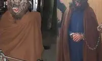 مردِ زوزه‌کش با ماسک گرگ دستگیر شد