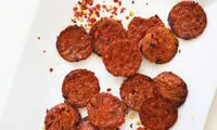 پپرونی گیاهی خانگی؛ بهداشتی، پر پروتئین و بدون گلوتن